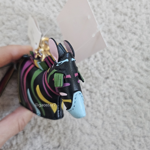 🚫SOLD🚫Kate Spade Ziggy Zebra Embellished Bag Charm - Picture 7 of 11